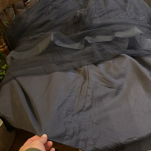 New bridesmaid or prom dress size 16 - Picture 9 of 10